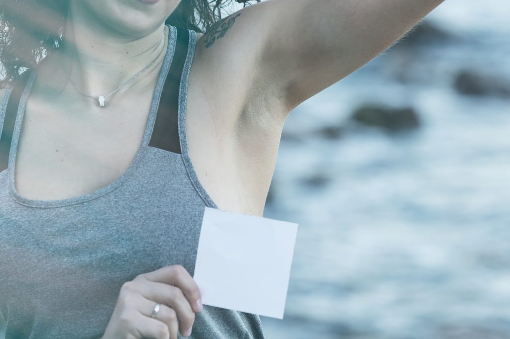Causes of dark armpits and how to prevent them